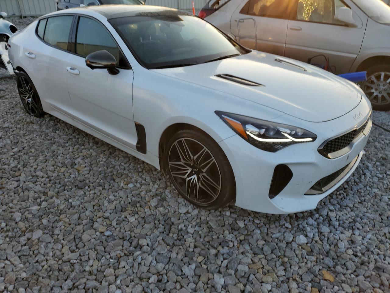 2022 Kia Stinger Gt2 vin: KNAE55LC1N6106131