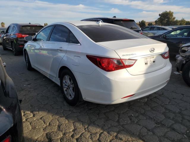 5NPEB4AC1DH568718 Auction: COPART Lot: 75818773 Location: CA - MARTINEZ 5NPEB4AC1DH568718 HYUNDAI SONATA 2013 WHITE Photo 2