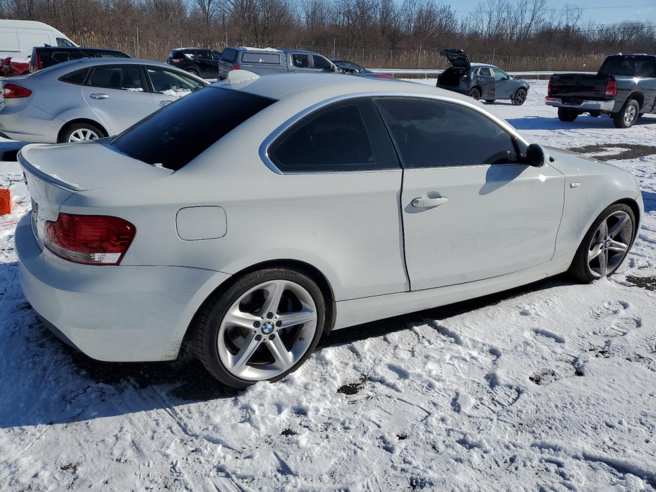 WBAUC73519VK95034 2009 BMW 135 I