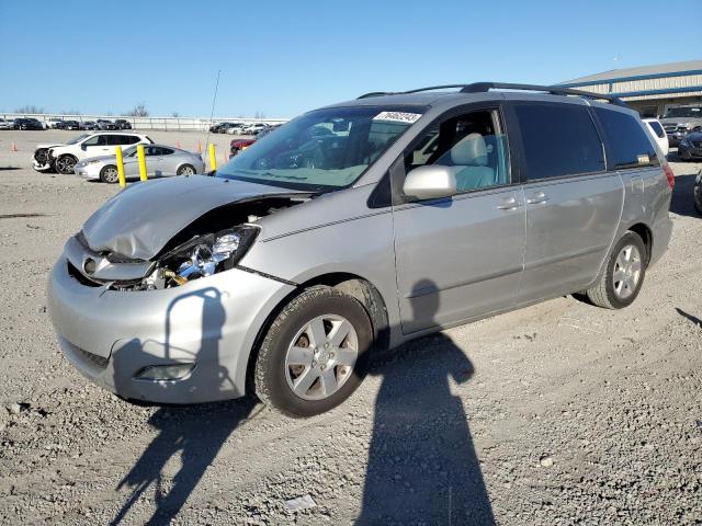 2010 Toyota Sienna XLE