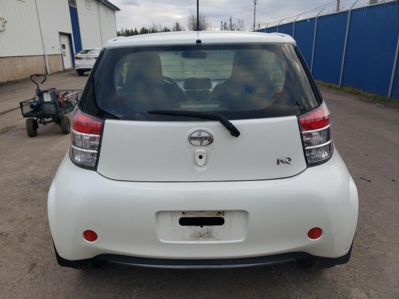 JTNJJXB05CJ016423 2012 Toyota Scion Iq