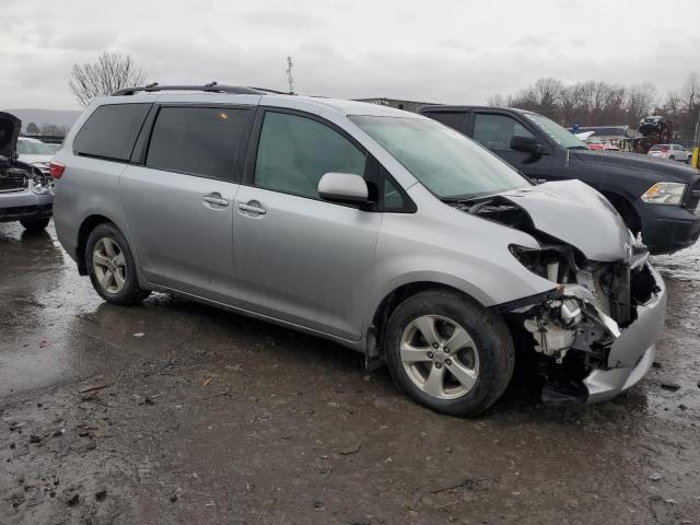 5TDKK3DC3GS735832 | 2016 Toyota sienna le