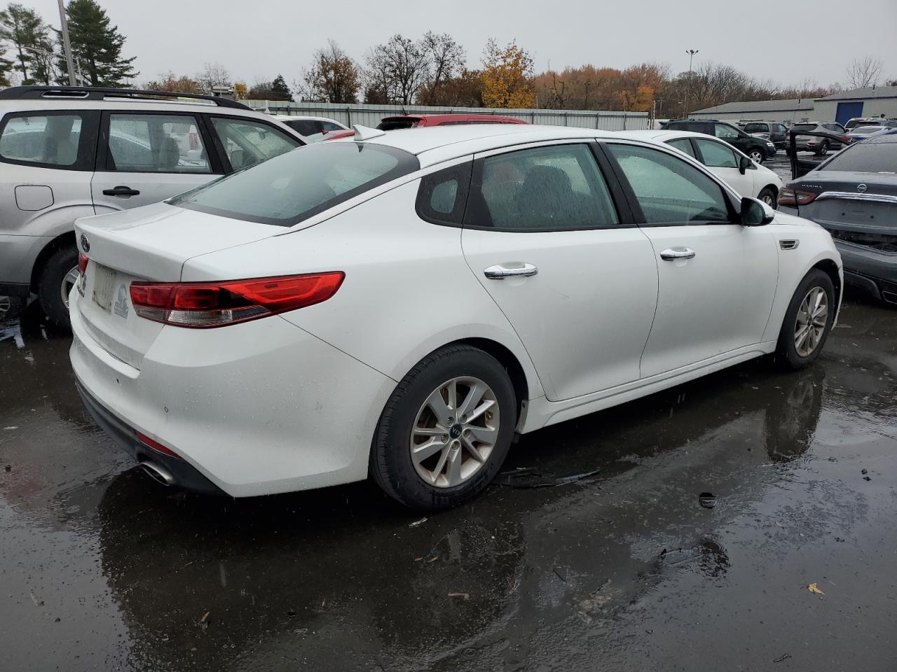 5XXGT4L36JG219077 2018 Kia Optima Lx