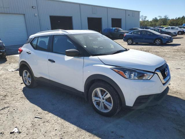 VIN 3N1CP5CUXJL537857 2018 Nissan Kicks, S no.4