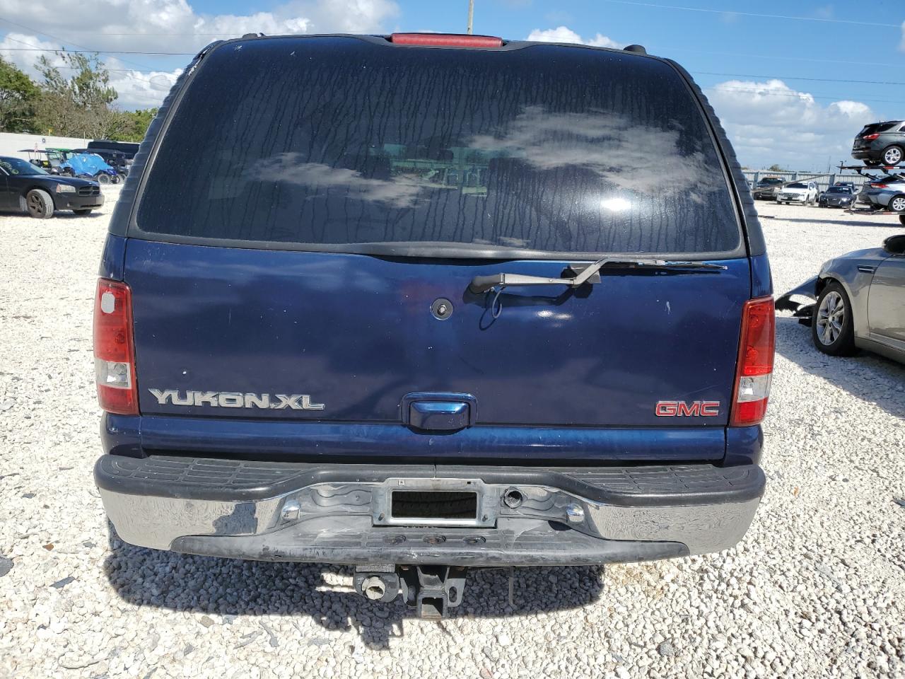 3GKEC16T11G177579 2001 GMC Yukon Xl C1500