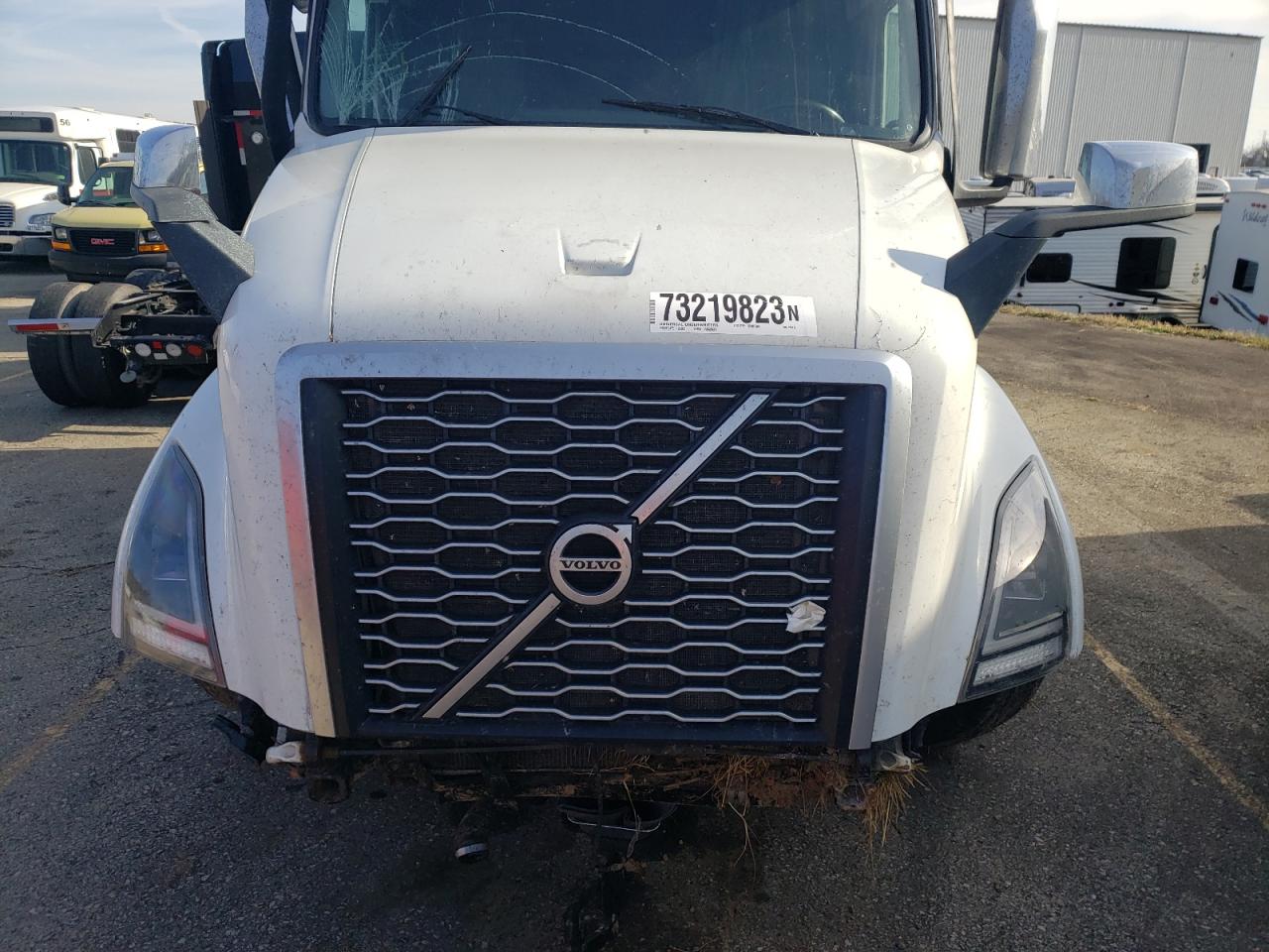 Lot #3024949404 2020 VOLVO VN VNL