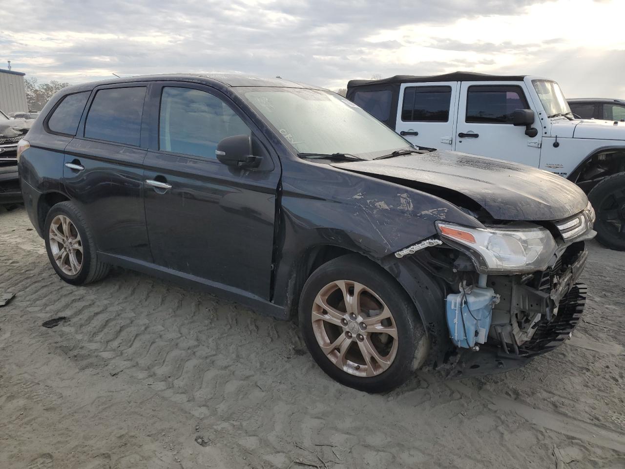 2014 Mitsubishi Outlander Se vin: JA4AD3A3XEZ011118