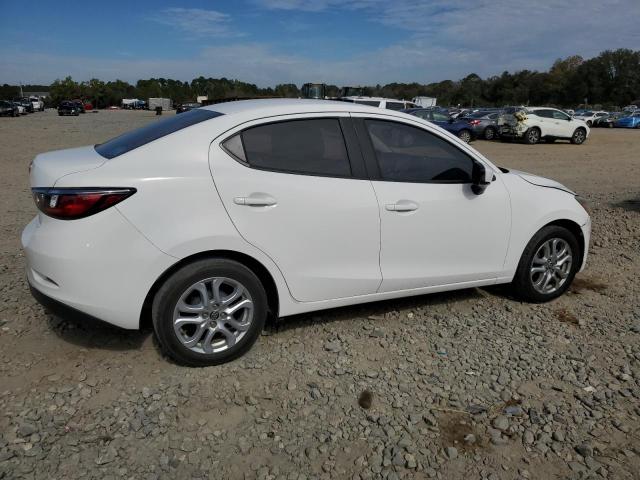  TOYOTA YARIS 2017 Білий
