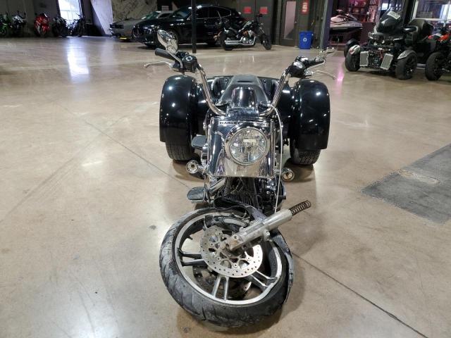 2017 HARLEY-DAVIDSON FLRT FREE 1HD1MCC11HB852208