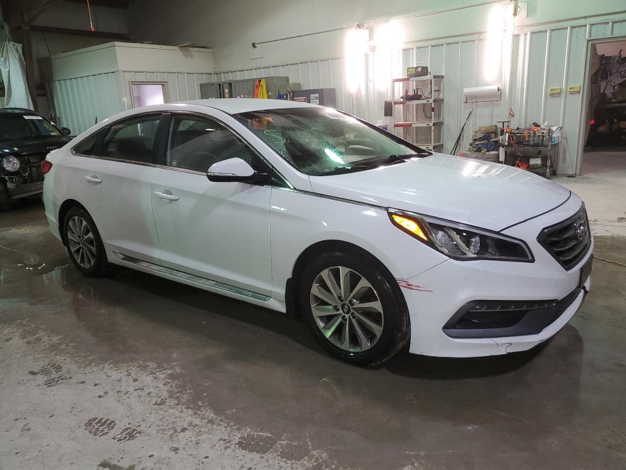 2016 Hyundai Sonata Sport vin: 5NPE34AF5GH391389