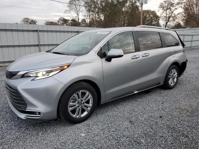 2023 Toyota Sienna Limited