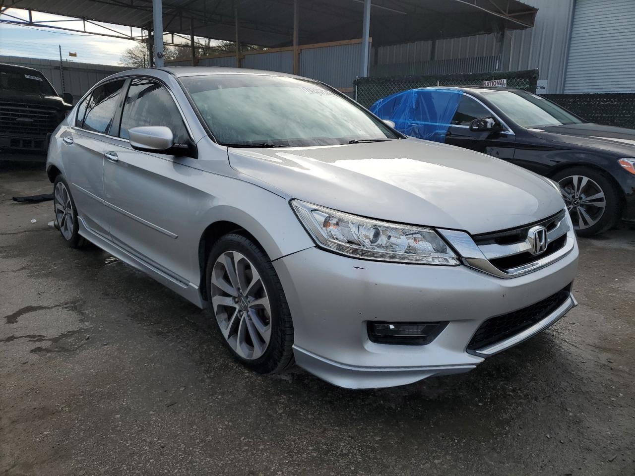 1HGCR2F58EA093158 2014 Honda Accord Sport