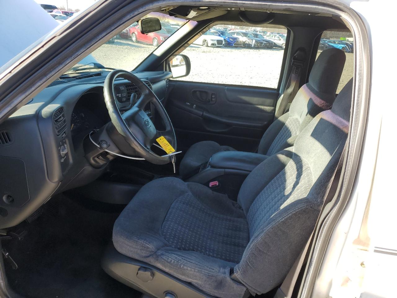 1GNDT13W6X2233854 1999 Chevrolet Blazer