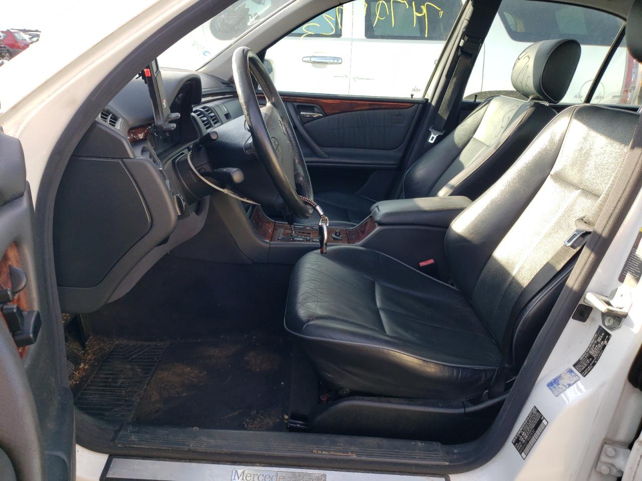 WDBJF65J71B353539 2001 Mercedes-Benz E 320