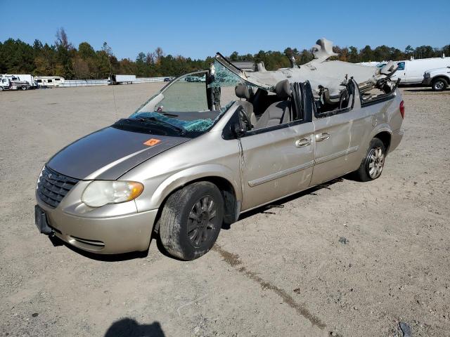 2005 Chrysler Town & Country Touring