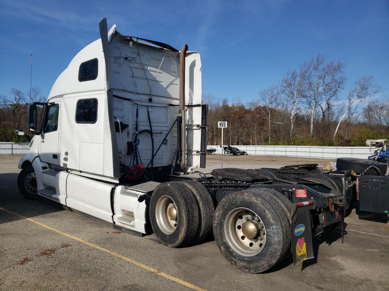 Lot #3024949404 2020 VOLVO VN VNL