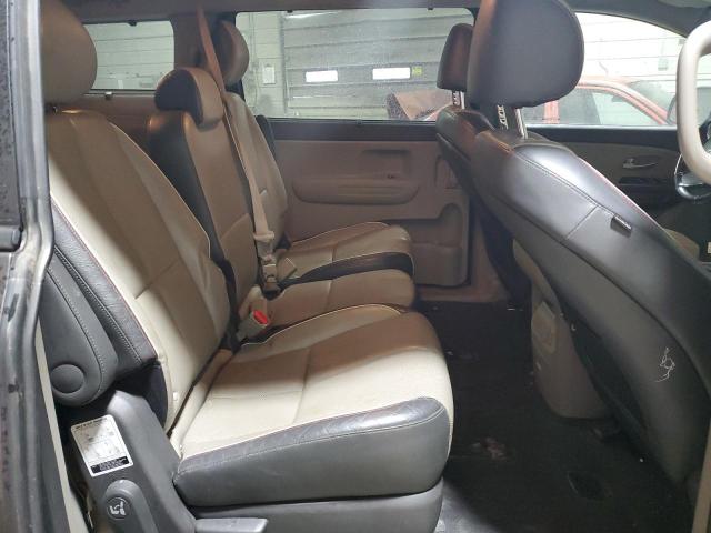 KNDMB5C17H6233637 KIA SEDONA LX
