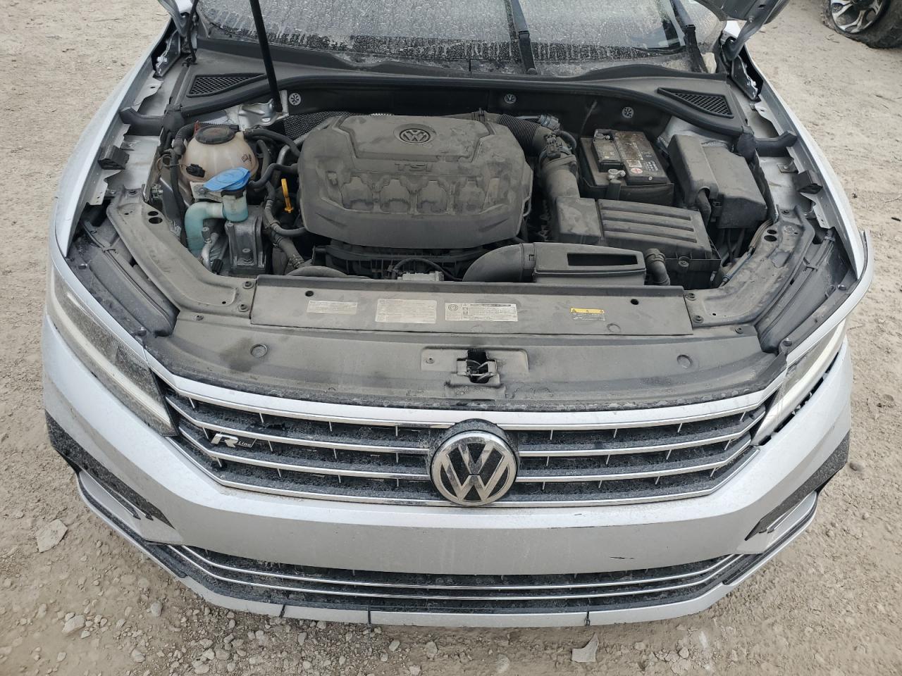 1VWMA7A31KC001012 2019 Volkswagen Passat Se R-Line