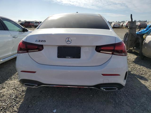 WDD3G4EB5KW029378 Mercedes-Benz A 220