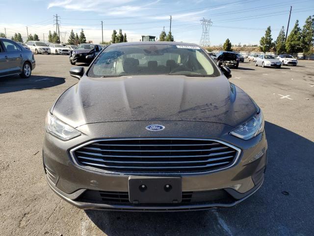 3FA6P0HD2KR277691 Ford Fusion SE 5