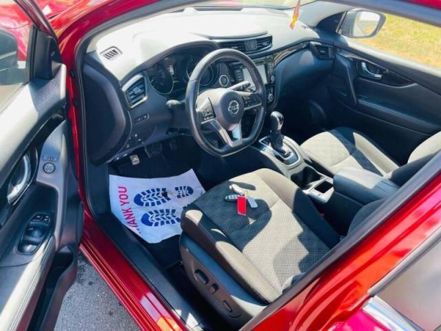 JN1BJ1CR3KW337108 Nissan Rogue Sport S