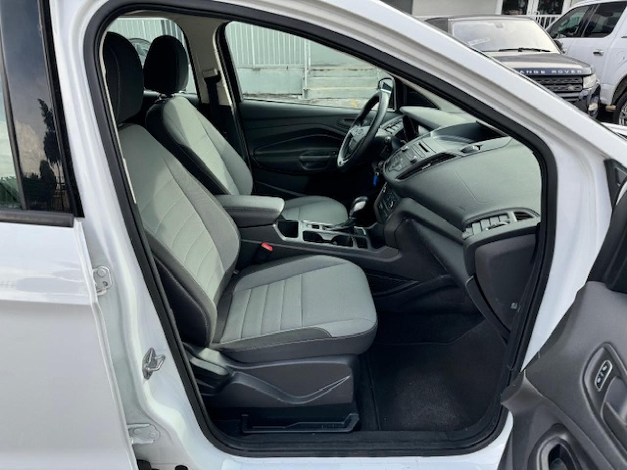 VIN: 1FMCU0F75HUB26568 2017 FORD ESCAPE