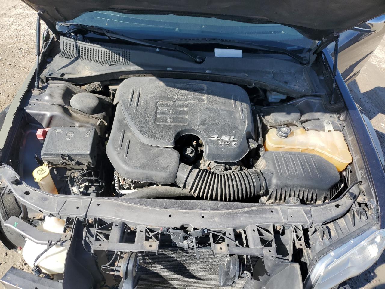 2C3CCAAG2DH589001 2013 Chrysler 300