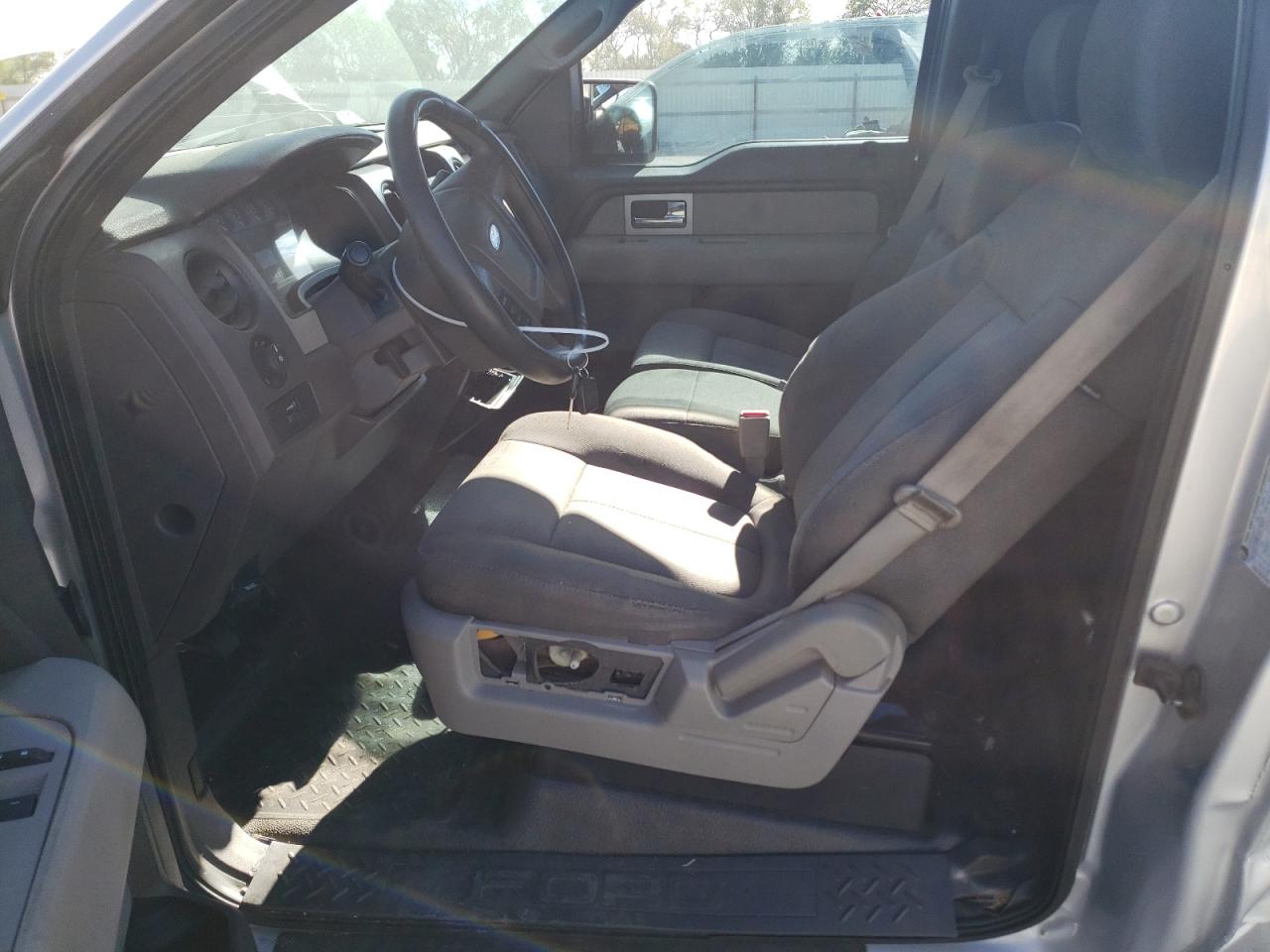 1FTRF02W29KB82003 2009 Ford F150