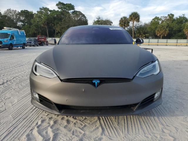 5YJSA1E26JF271055 | 2018 Tesla model s