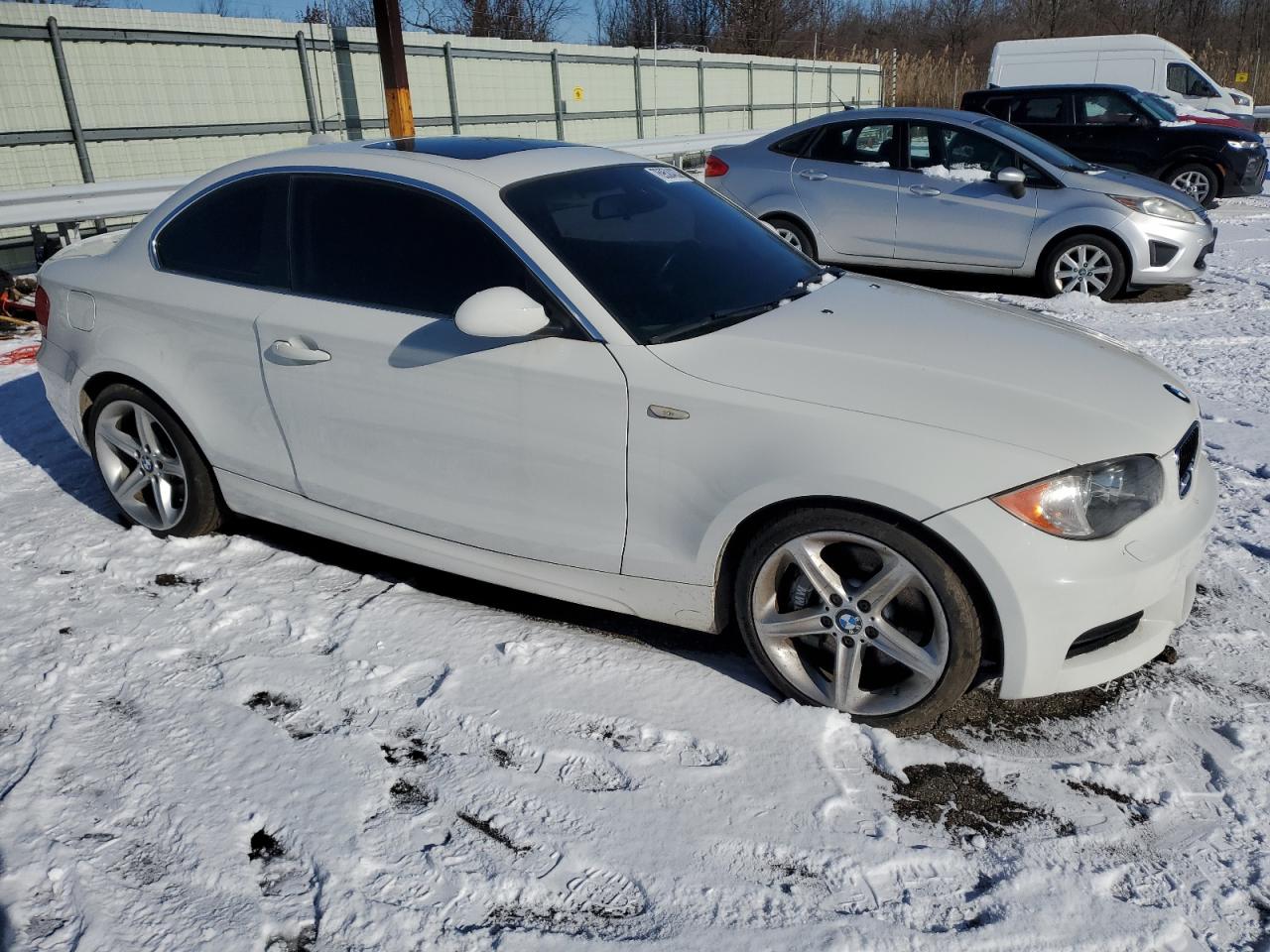 WBAUC73519VK95034 2009 BMW 135 I