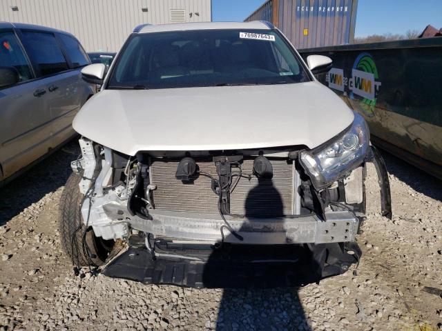 VIN 5TDJZRFHXKS586024 2019 Toyota Highlander, SE no.5