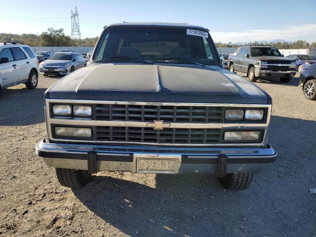 1989 Chevrolet Suburban V2500 VIN: 1GNGV26K3KF105174 Lot: 77181263