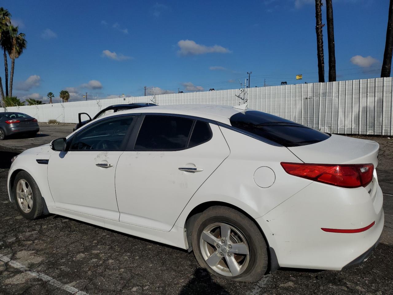 KNAGM4A75F5644527 2015 Kia Optima Lx