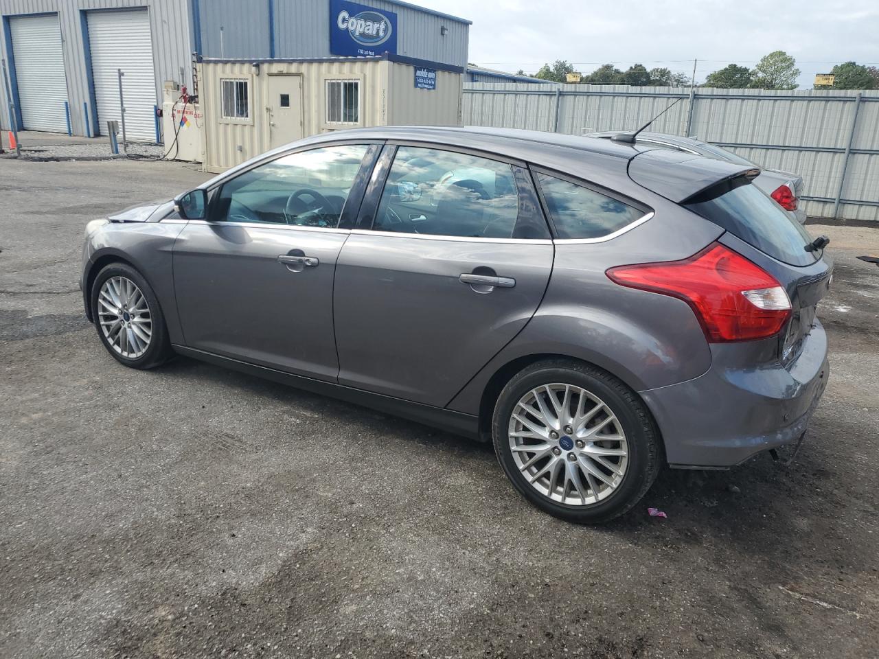 2014 Ford Focus Titanium vin: 1FADP3N29EL399110