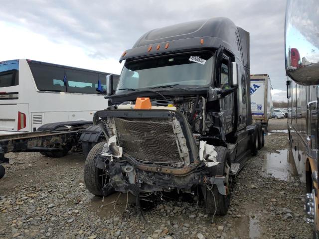 Lot #2389945271 2020 FREIGHTLINER CASCADIA 1 salvage car