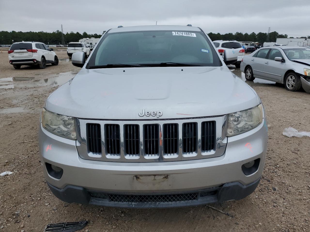 1J4RS4GG3BC549392 2011 Jeep Grand Cherokee Laredo