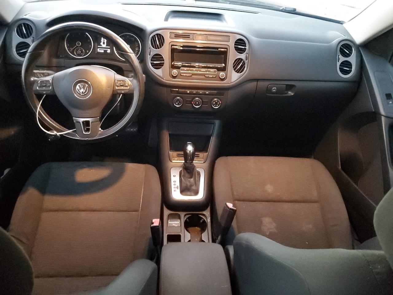 wvgav3ax9ew528185 WVGAV3AX9EW528185 2014 Volkswagen Tiguan S
