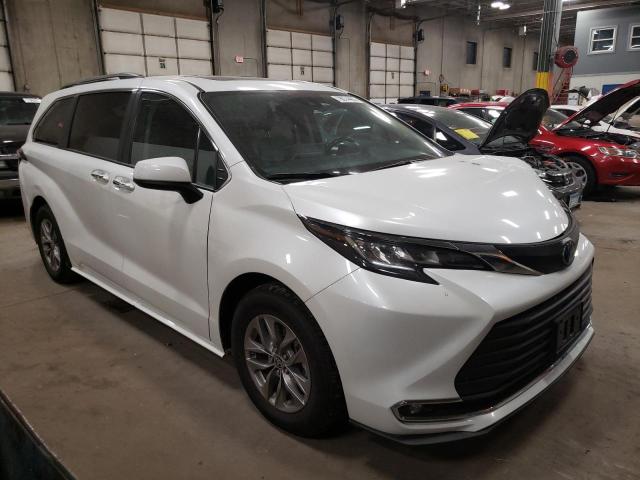 5TDYRKEC7NS076875 | 2022 TOYOTA SIENNA XLE