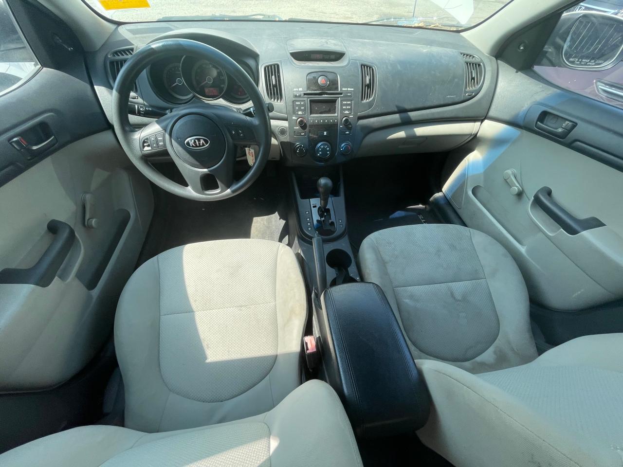 KNAFT4A27A5086689 2010 Kia Forte Lx KNAFT4A27A5086689 2010 Kia Forte Lx