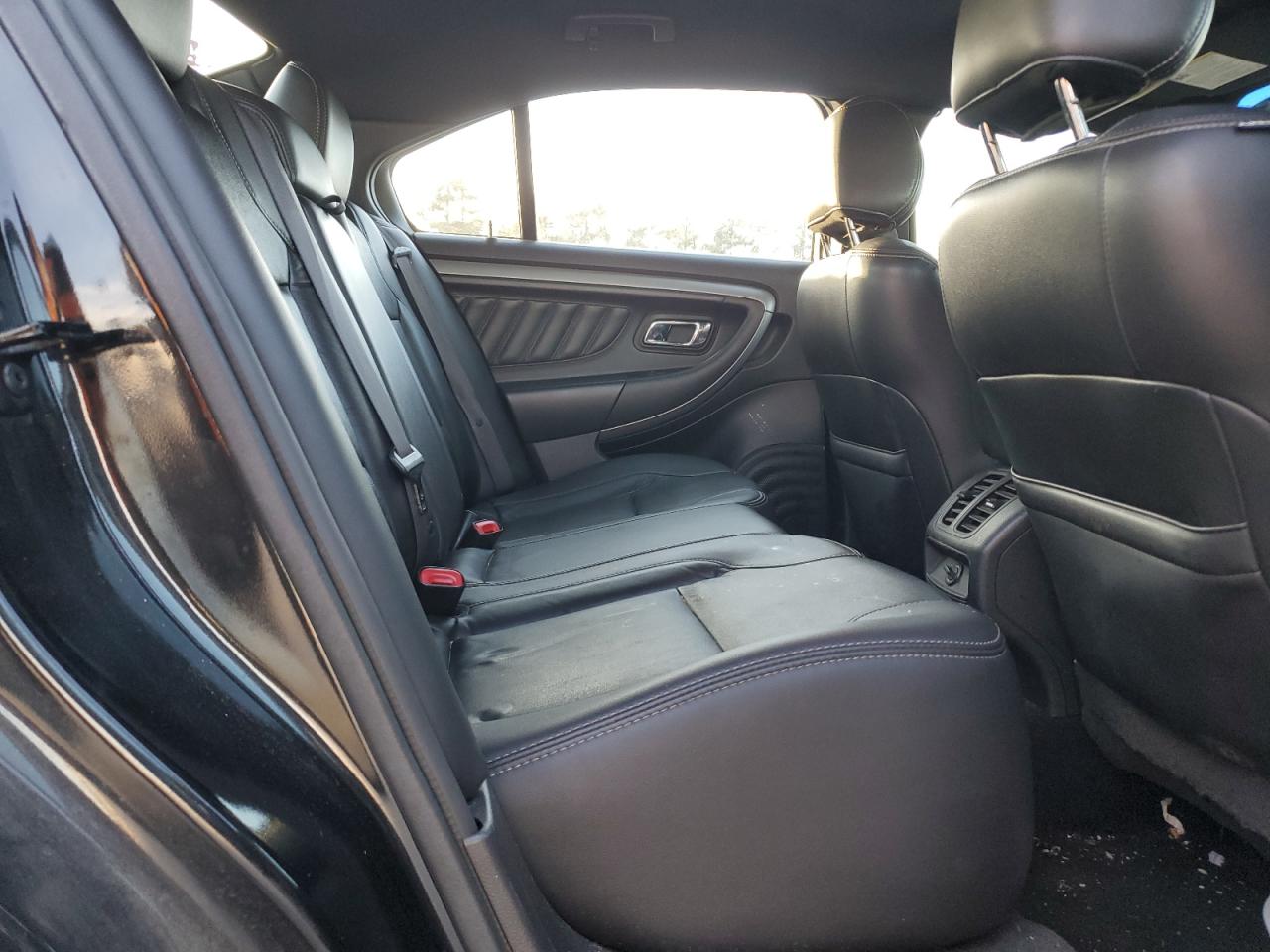 1FAHP2E87FG181290 2015 Ford Taurus Sel