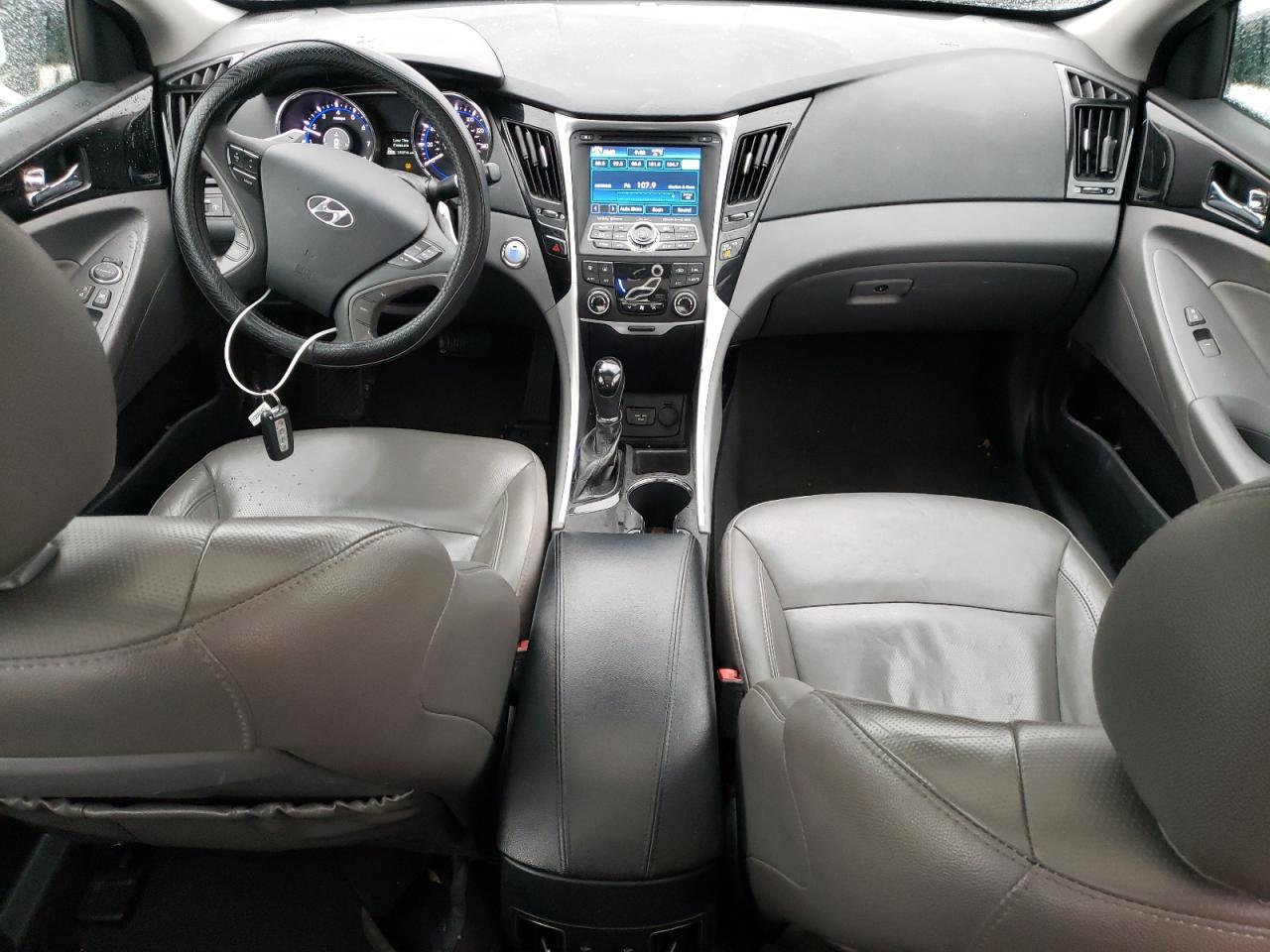 Lot #2207462019 2013 HYUNDAI SONATA SE