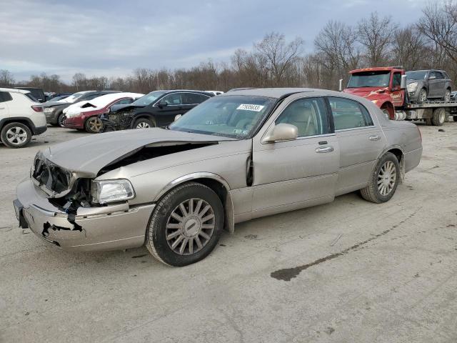 2003 Lincoln Town Car Signature