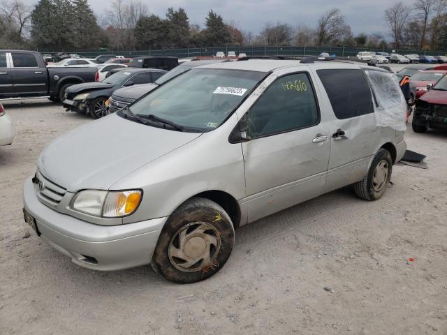 2002 Toyota Sienna LE