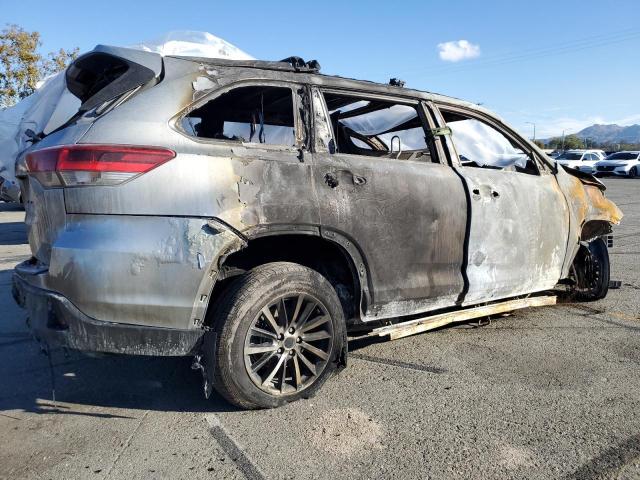 5TDKZRFH3JS550128 Toyota Highlander Se