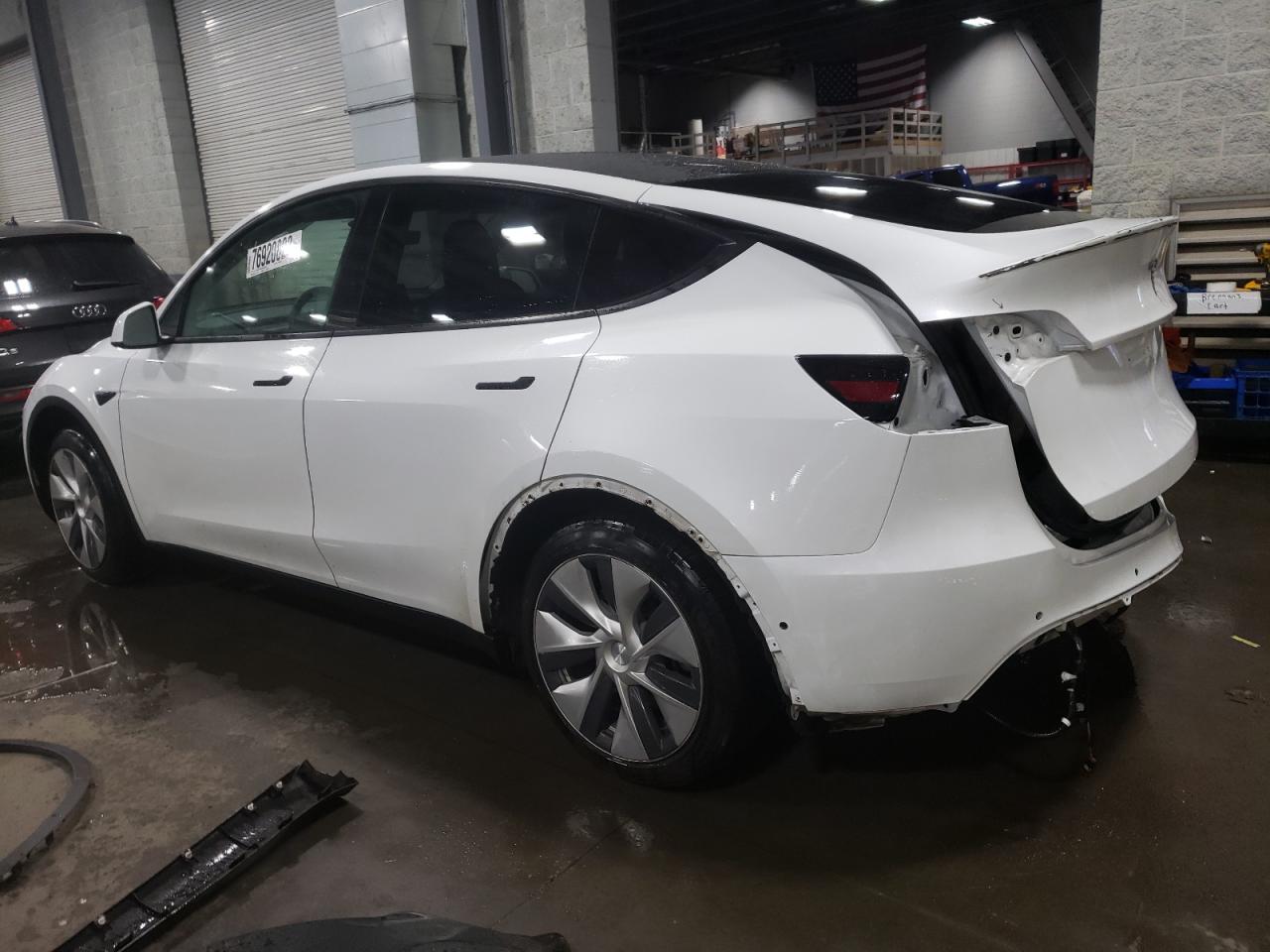 2021 Tesla Model Y vin: 5YJYGDEE0MF099789