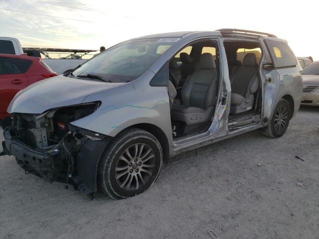 2018 Toyota Sienna XLE