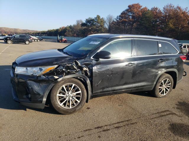 2017 Toyota Highlander SE