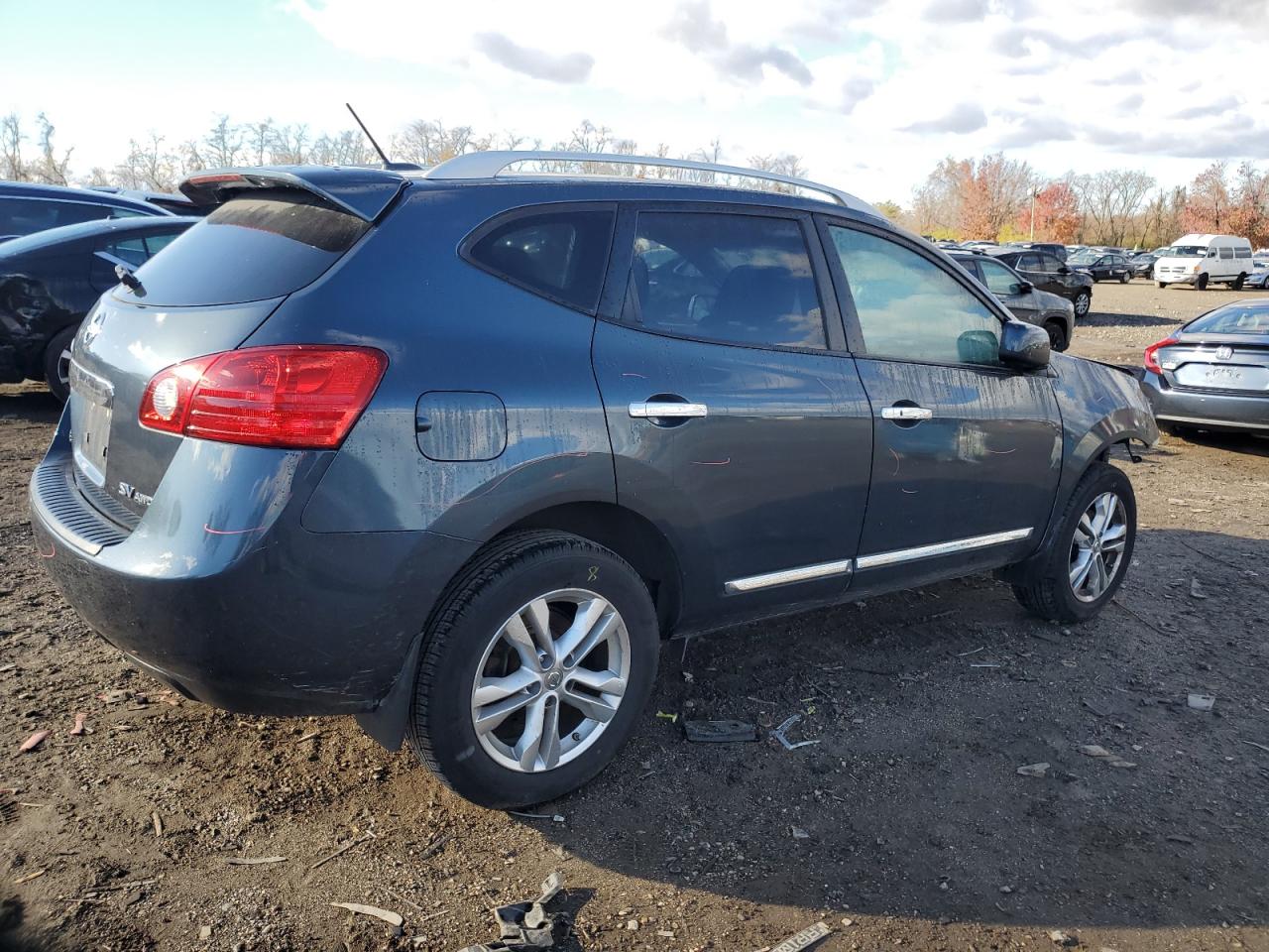 Lot #2206919488 2013 NISSAN ROGUE S