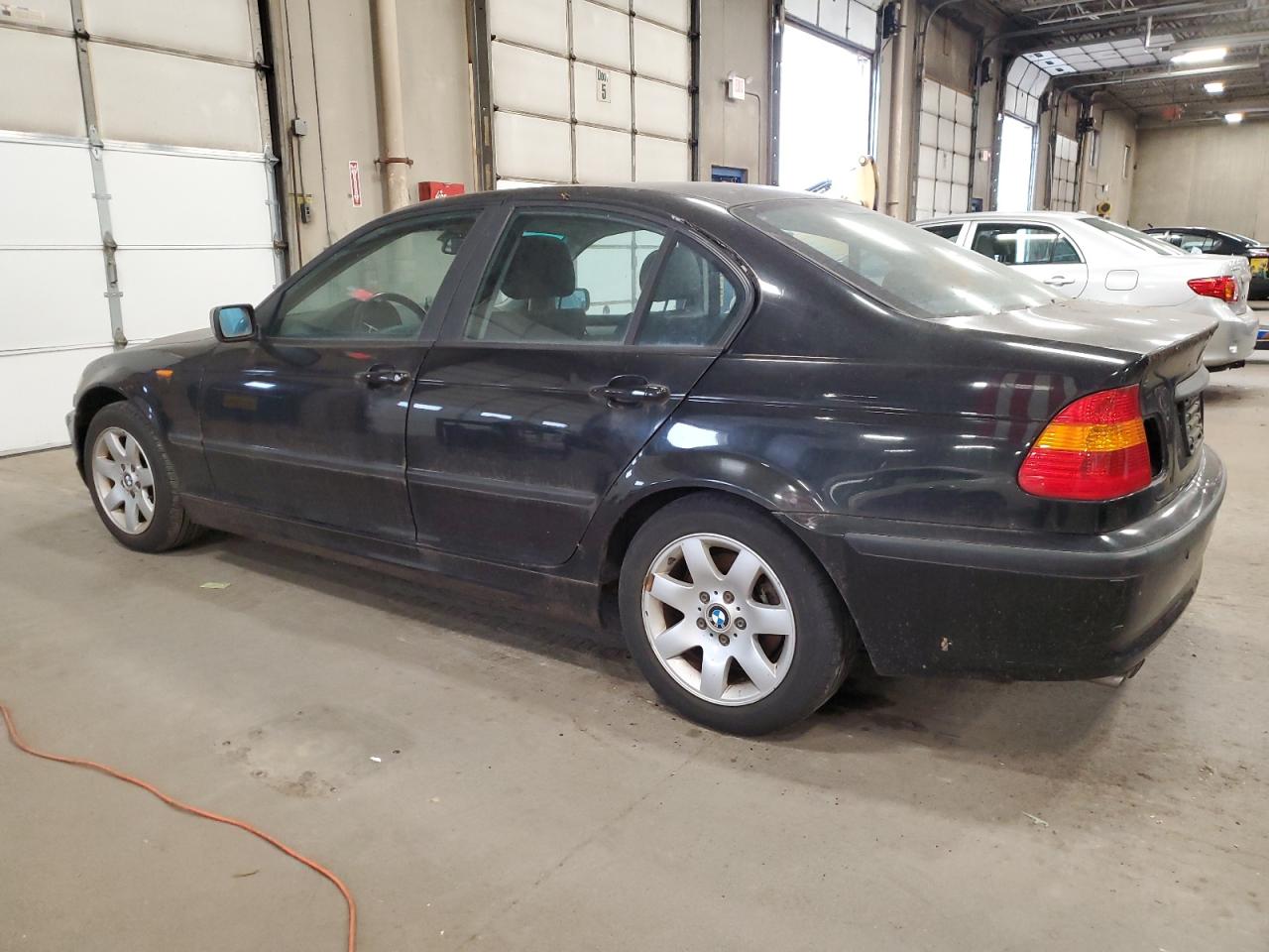 WBAEV33494KR32020 2004 BMW 325 I