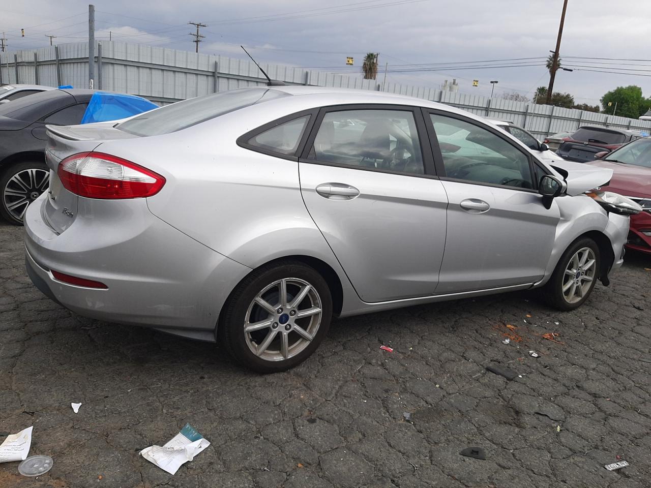 3FADP4BJ2HM165993 2017 Ford Fiesta Se